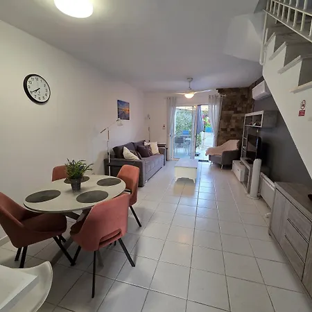 Cosy Townhouse Universal Vakantiehuis