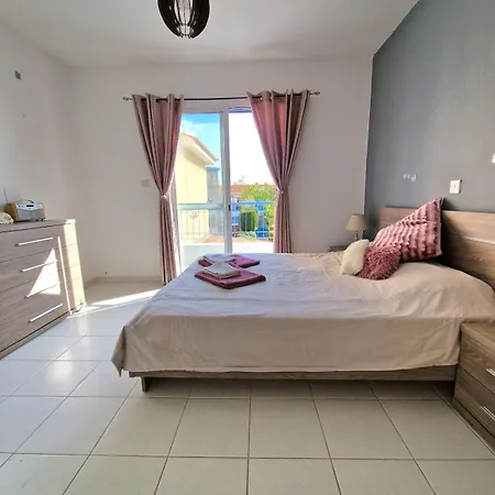 Vakantiehuis Cosy Townhouse Universal Paphos