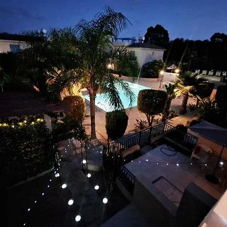 Cosy Townhouse Universal Paphos